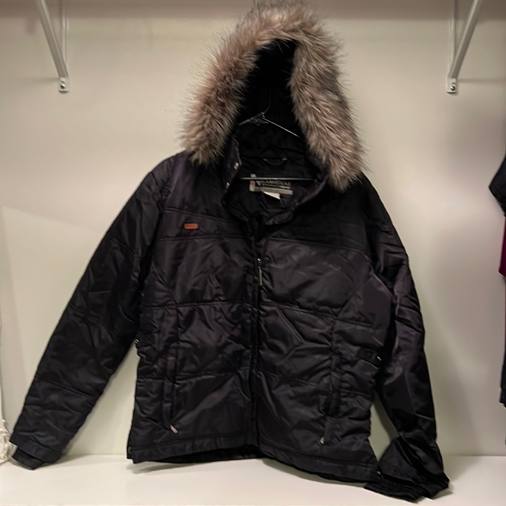 Columbia puffer coat women fitted options black detachable hood pockets Large